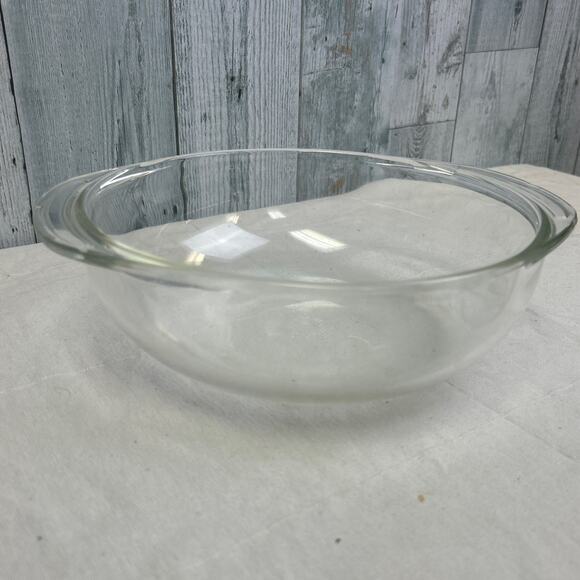 Vintage Pyrex 2QT Rounded Bottom Clear Glass Made in USA Serving Bowl NO LID - Picture 2 of 4